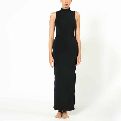 שמלה מחטבת צווארון גולף