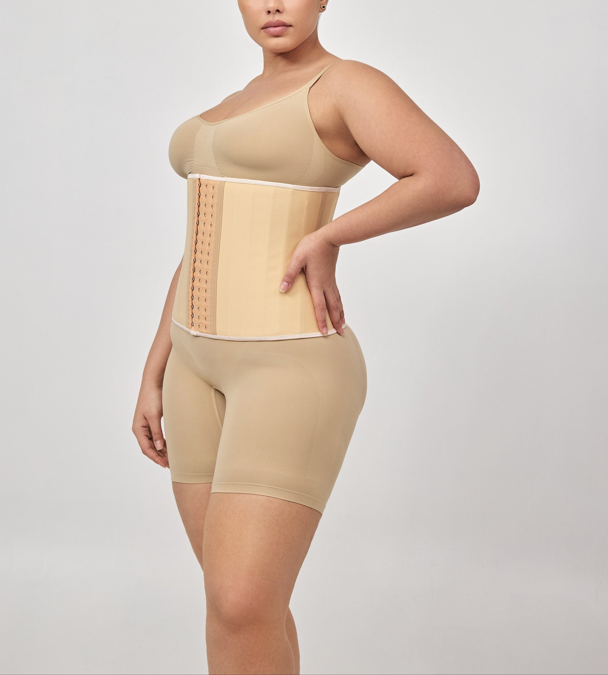 חגורת בטן לאחר לידה